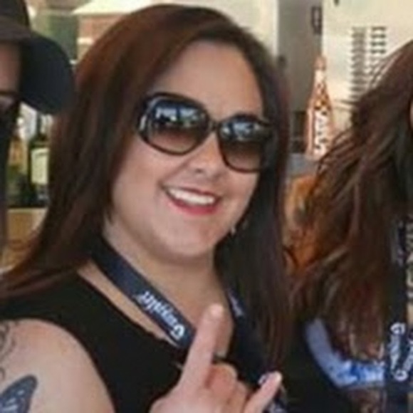 Meet your Posher, Kim - Picture 2 of 6